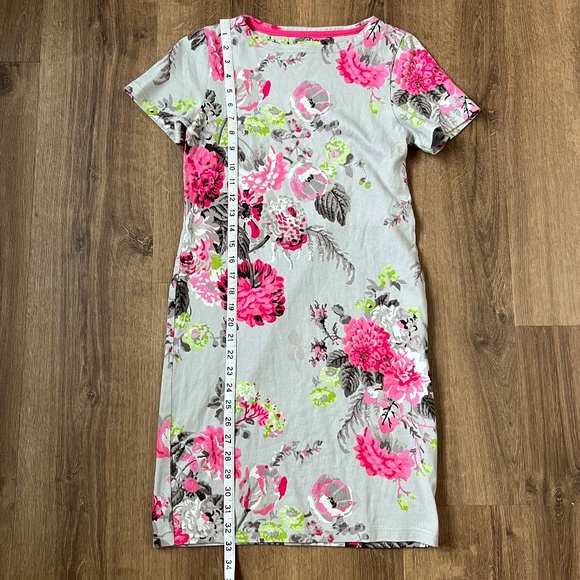 Joules Gray Floral Knit Short Sleeve Dress Sz 2 - Picture 7 of 8